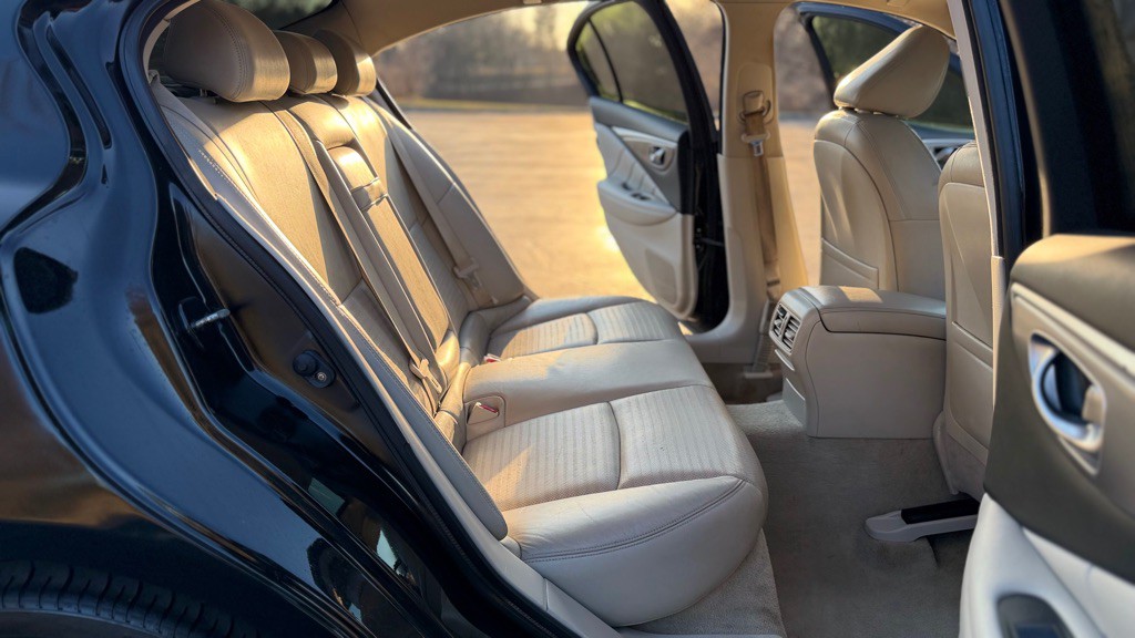 2014 INFINITI Q50 Image 23