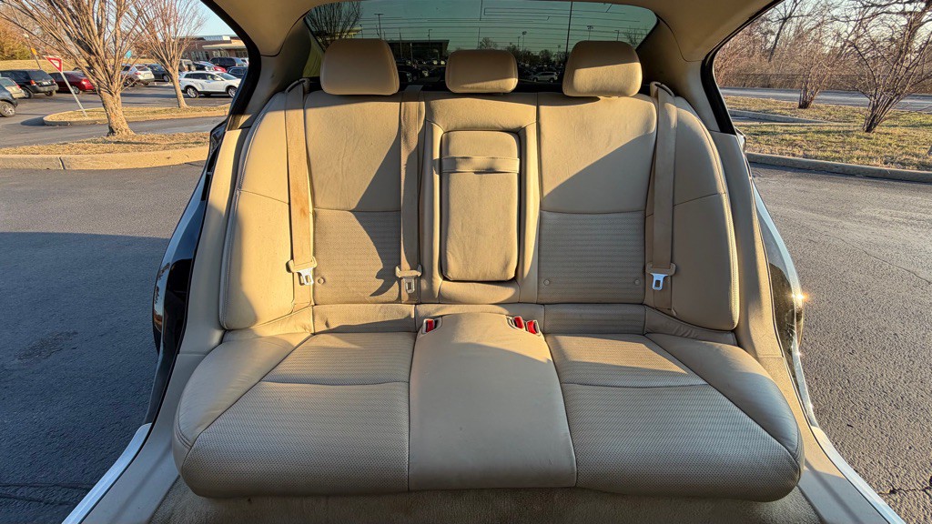 2014 INFINITI Q50 Image 24