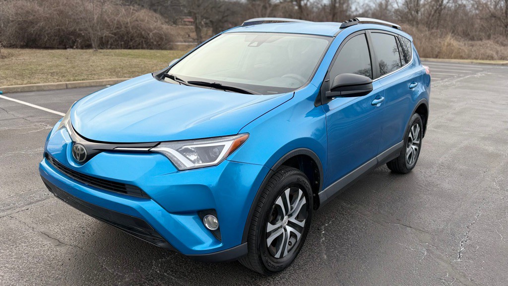 2018 Toyota Rav4 Image 1