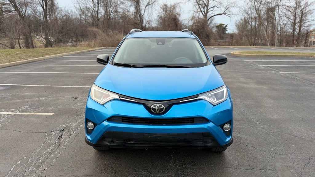 2018 Toyota Rav4 Image 2