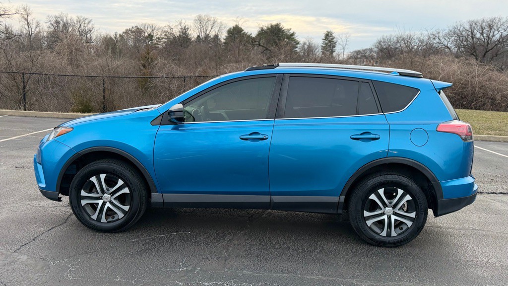 2018 Toyota Rav4 Image 3
