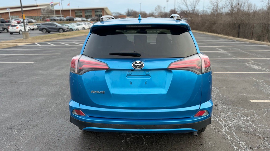 2018 Toyota Rav4 Image 8