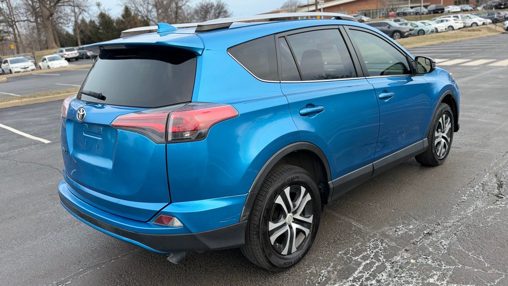 2018 Toyota Rav4 Image 9