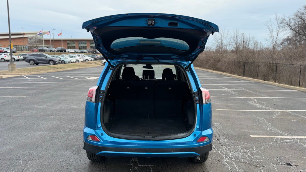 2018 Toyota Rav4 Image 24