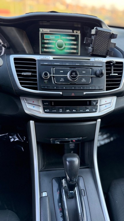 2014 Honda Accord Image 19