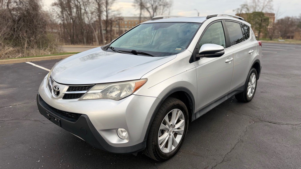 2015 Toyota Rav4 Image 1