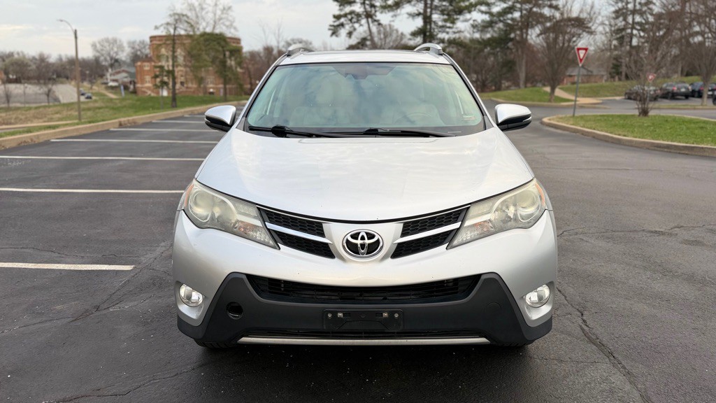 2015 Toyota Rav4 Image 2