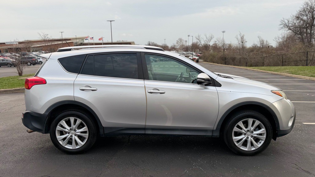 2015 Toyota Rav4 Image 6