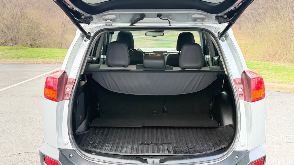 2015 Toyota Rav4 Image 9
