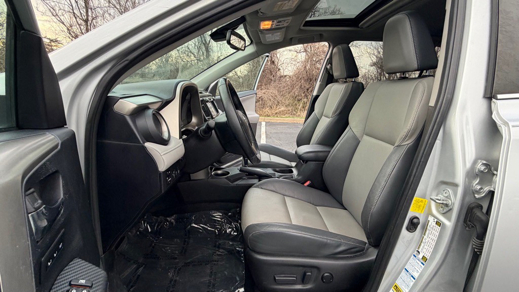2015 Toyota Rav4 Image 10