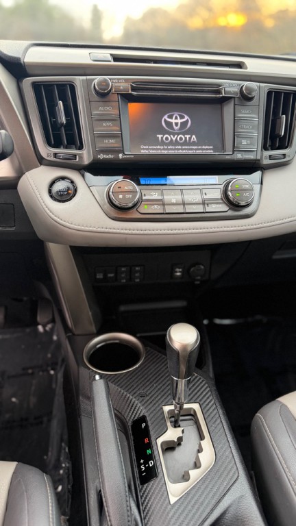 2015 Toyota Rav4 Image 14
