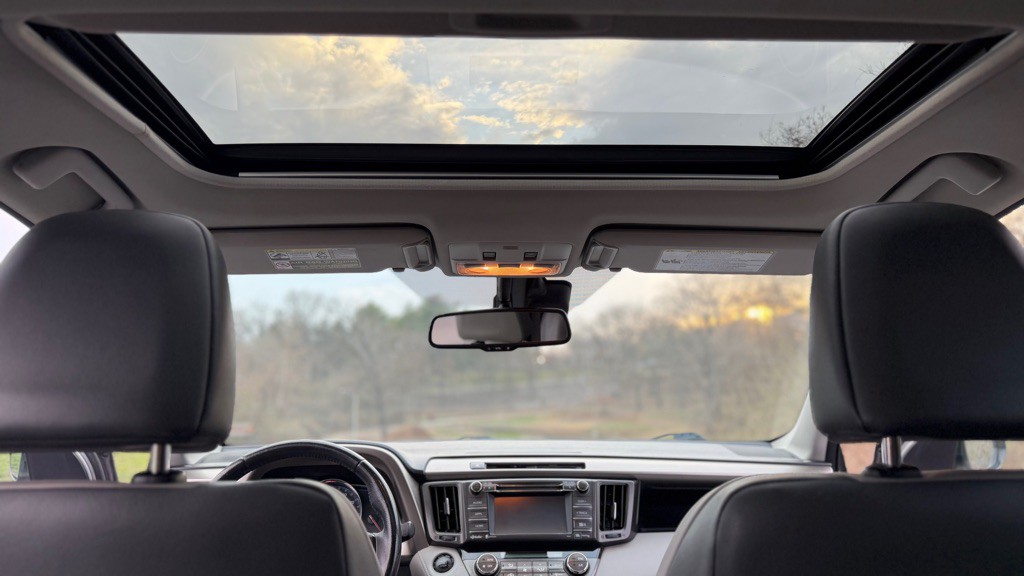 2015 Toyota Rav4 Image 22