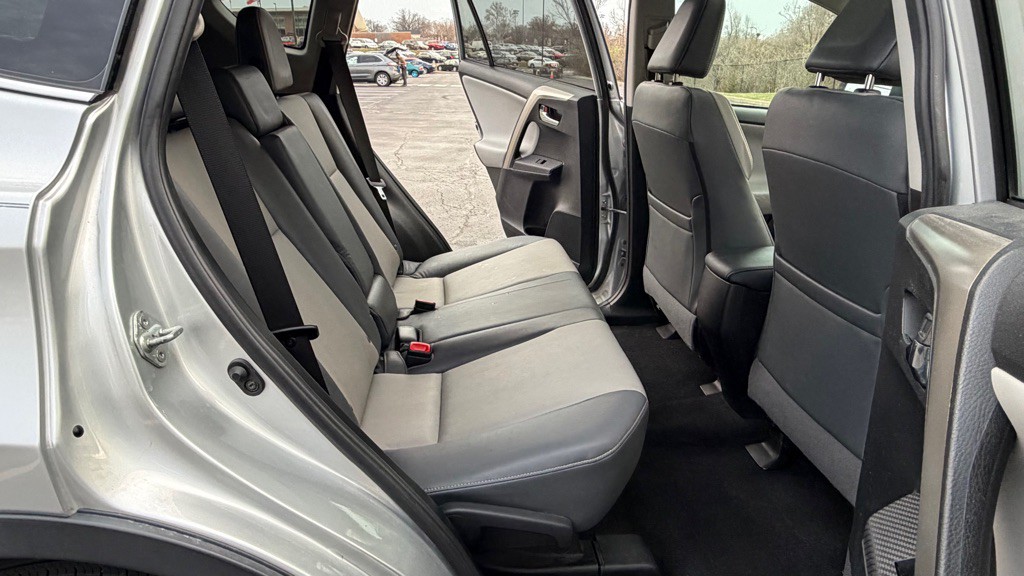 2015 Toyota Rav4 Image 23