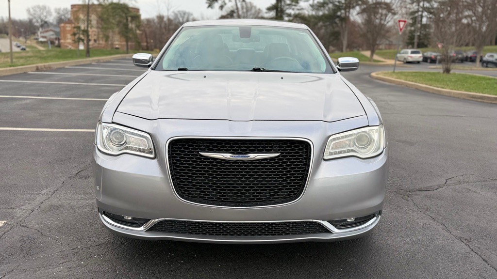 2016 Chrysler 300 Image 5
