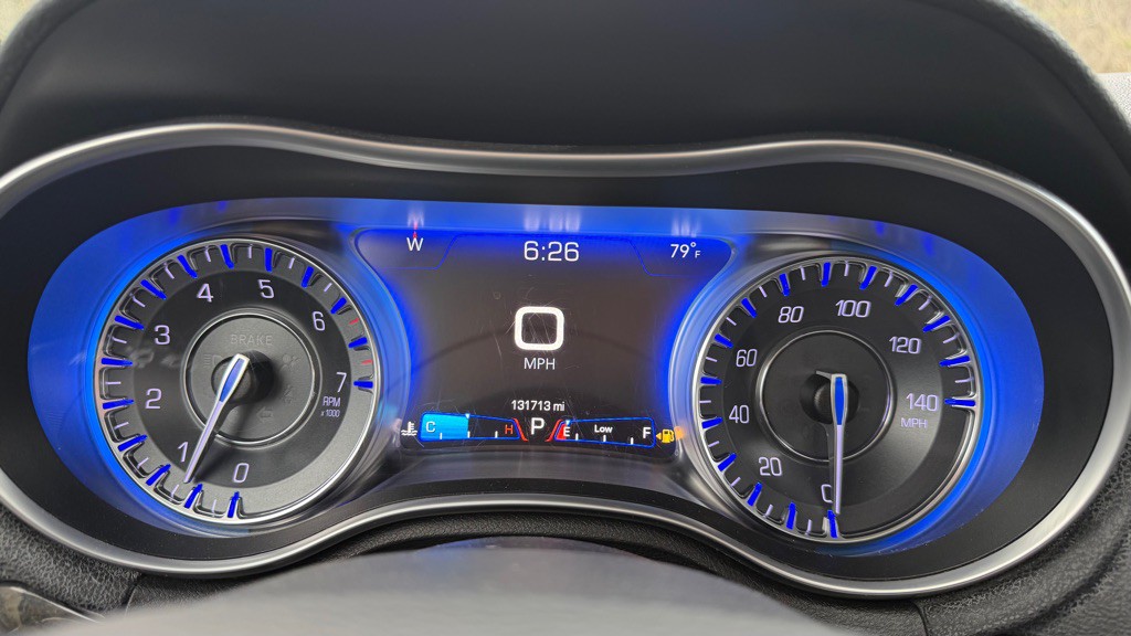 2016 Chrysler 300 Image 19