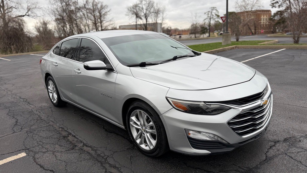 2017 Chevrolet Malibu Image 4