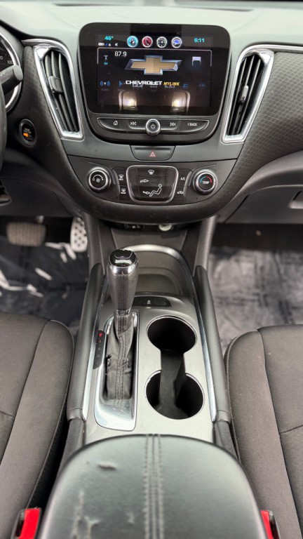 2017 Chevrolet Malibu Image 16