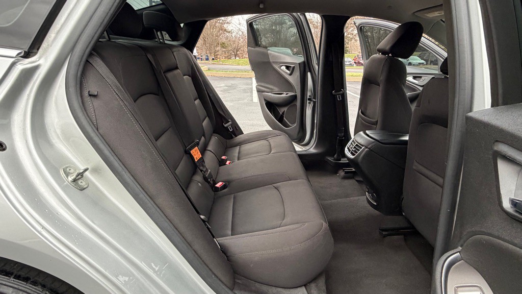 2017 Chevrolet Malibu Image 21