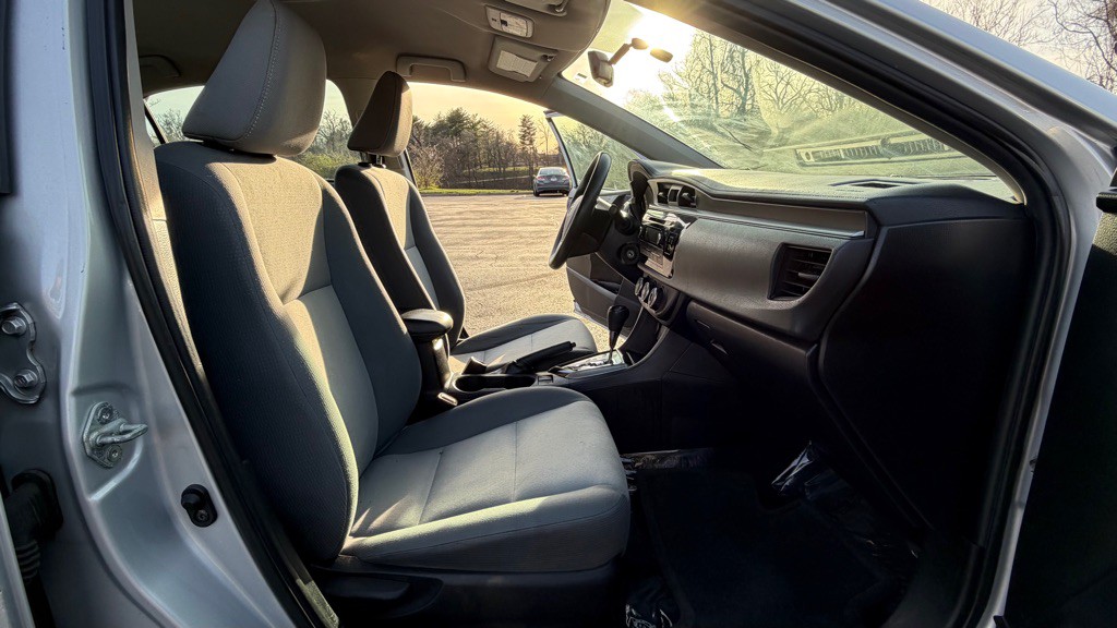 2014 Toyota Corolla Image 14