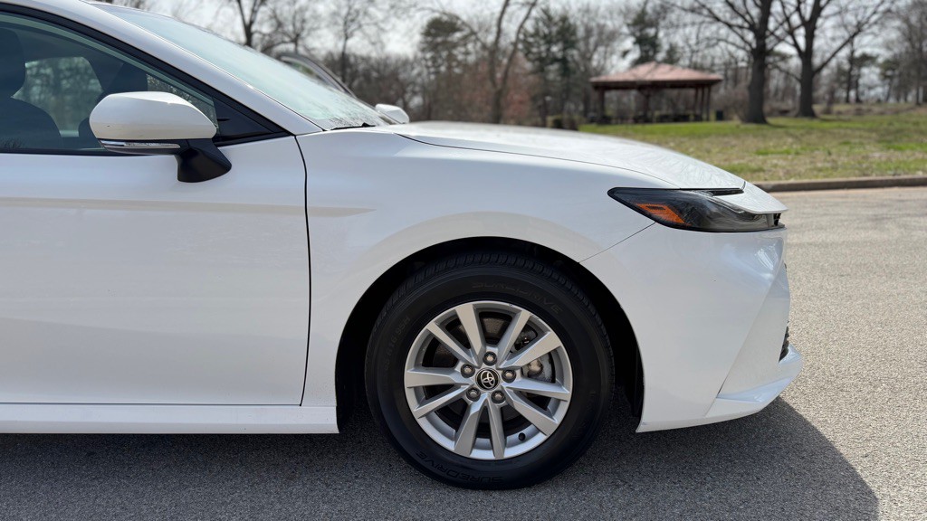 2025 Toyota Camry Image 25