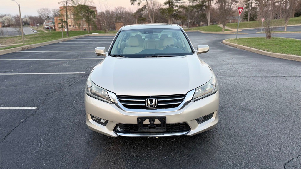 2015 Honda Accord Image 2