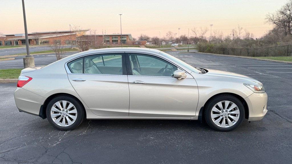 2015 Honda Accord Image 6