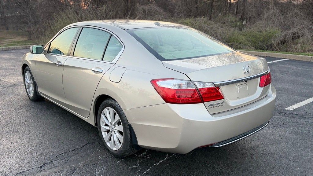 2015 Honda Accord Image 7