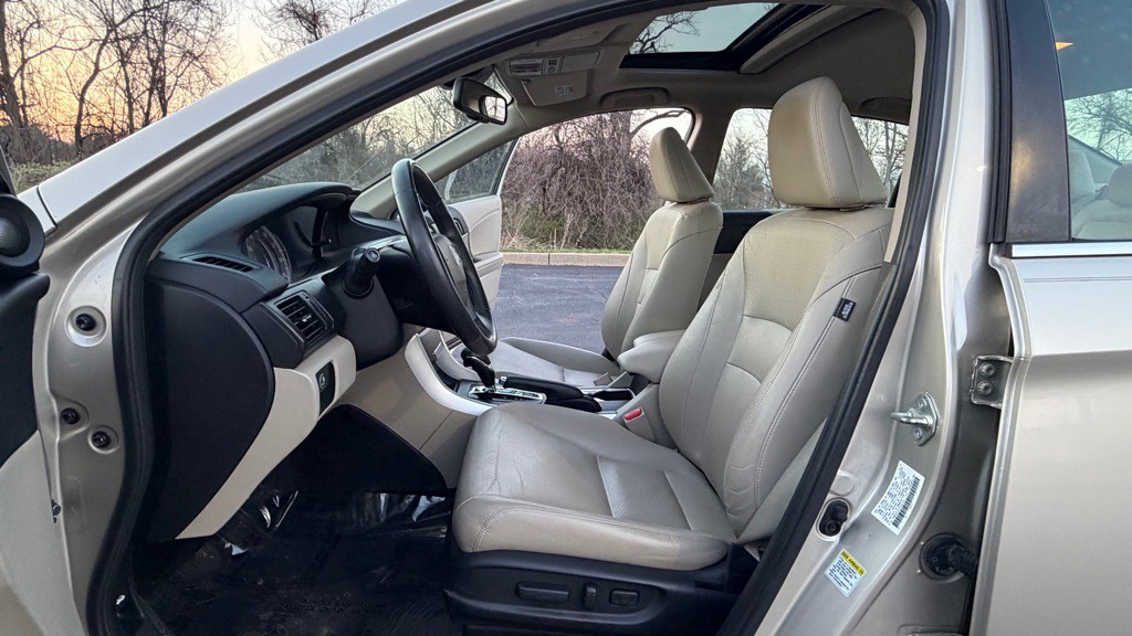 2015 Honda Accord Image 10
