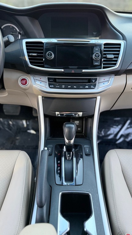 2015 Honda Accord Image 14