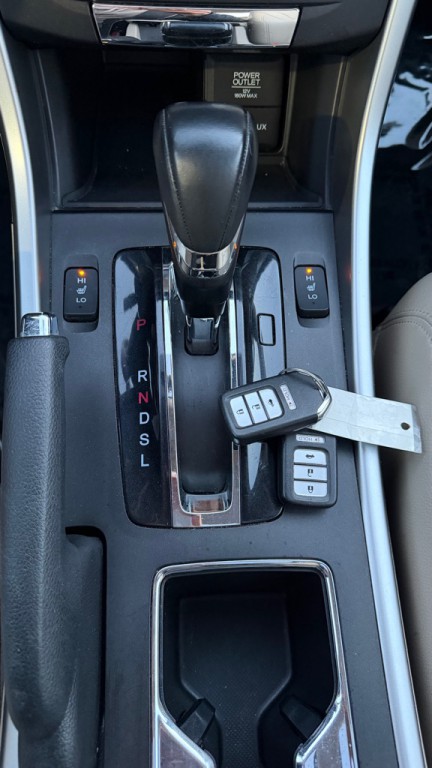 2015 Honda Accord Image 22