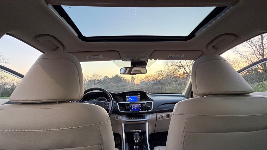 2015 Honda Accord Image 23