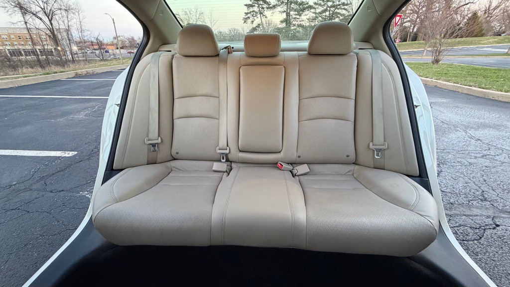 2015 Honda Accord Image 25