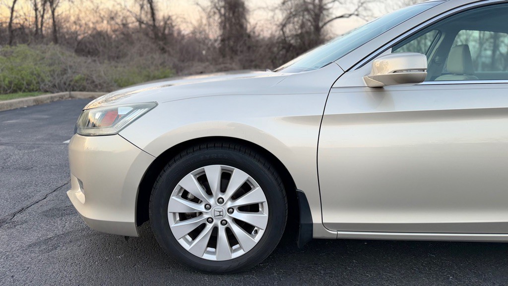 2015 Honda Accord Image 27