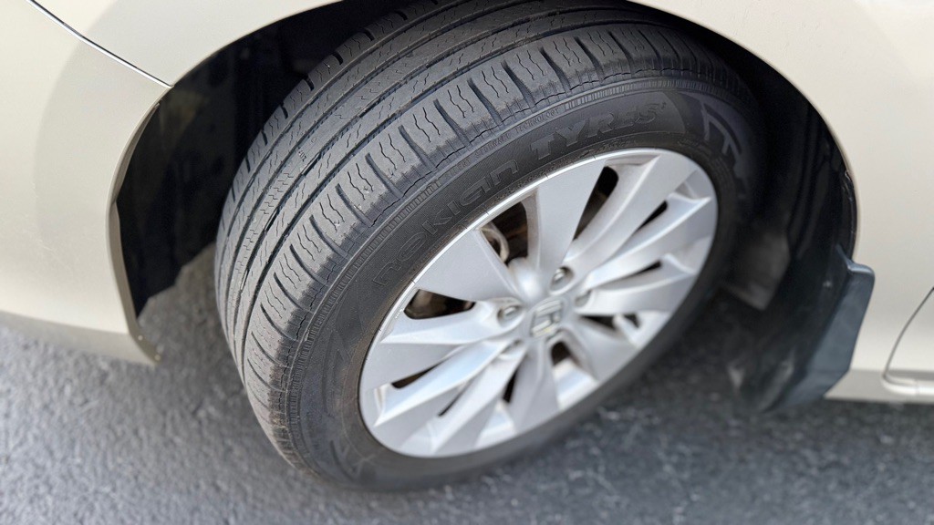 2015 Honda Accord Image 28