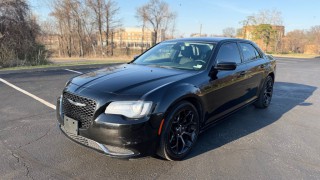 Image for 2020 Chrysler 300 Touring ID: 7279554