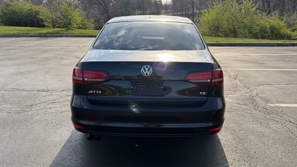 2018 Volkswagen Jetta Image 8