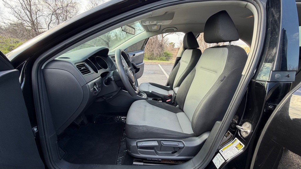 2018 Volkswagen Jetta Image 12