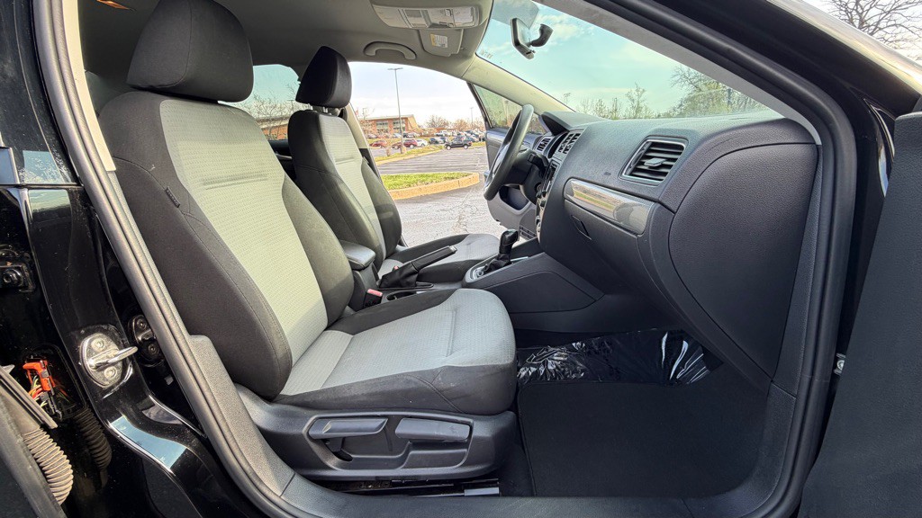 2018 Volkswagen Jetta Image 14