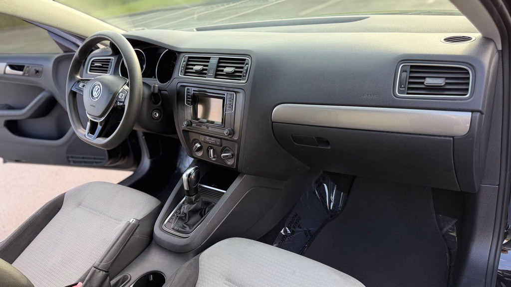 2018 Volkswagen Jetta Image 17