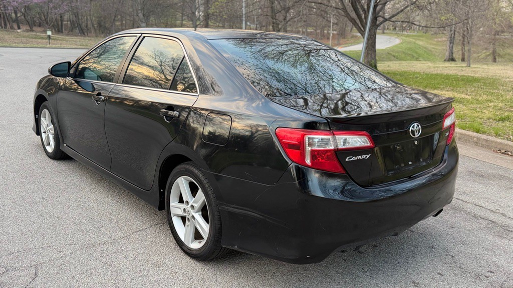 2013 Toyota Camry Image 7