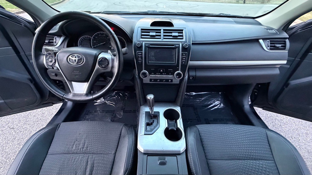 2013 Toyota Camry Image 13