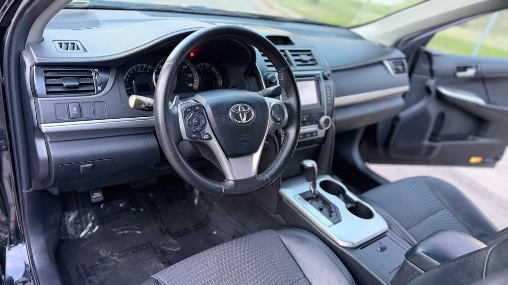 2013 Toyota Camry Image 15