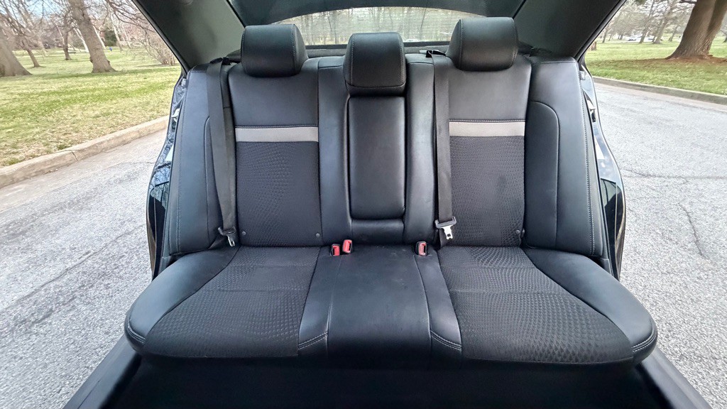 2013 Toyota Camry Image 21
