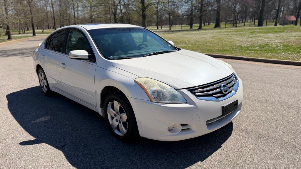 2010 Nissan Altima Image 4