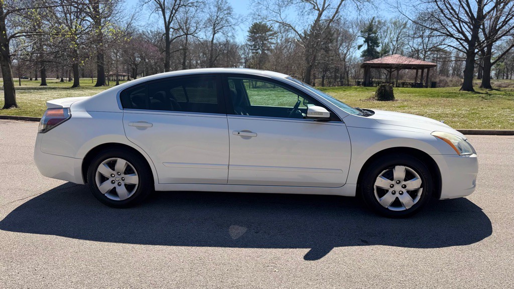 2010 Nissan Altima Image 6