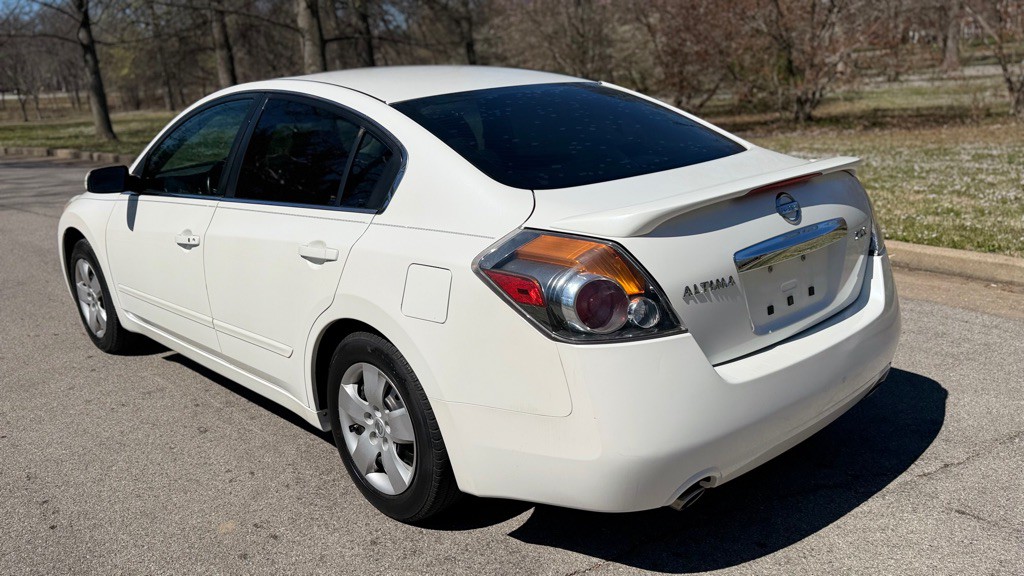 2010 Nissan Altima Image 7