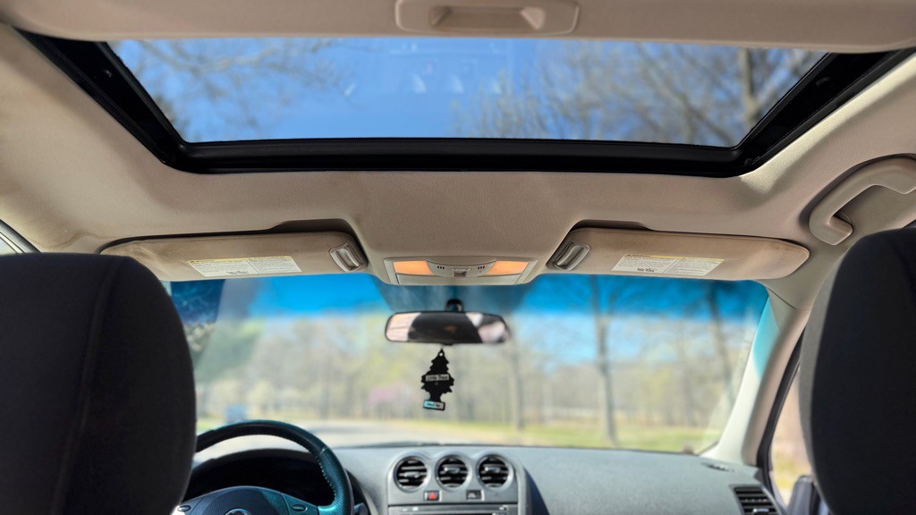 2010 Nissan Altima Image 21