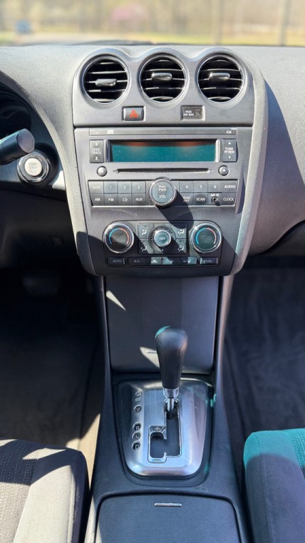 2010 Nissan Altima Image 17