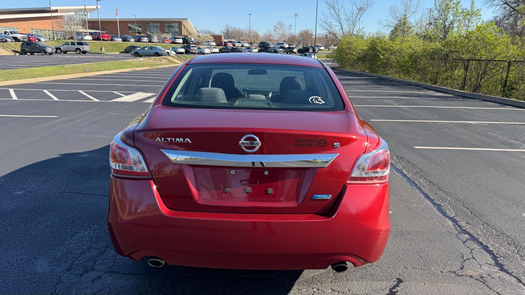 2013 Nissan Altima Image 8