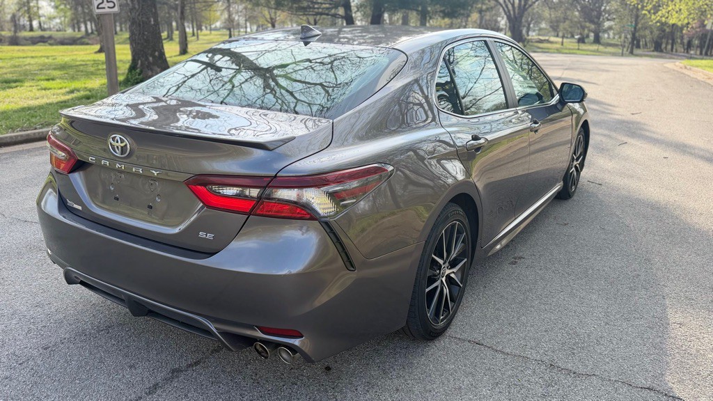 2021 Toyota Camry Image 9